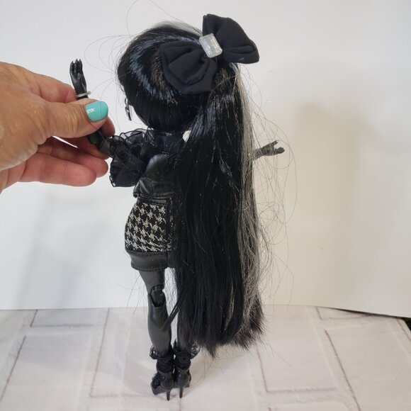 Beautiful Rainbow High Series 1 Grayscale Shanell Onyx Doll 11" Toy with Shoes - Picture 4 of 9